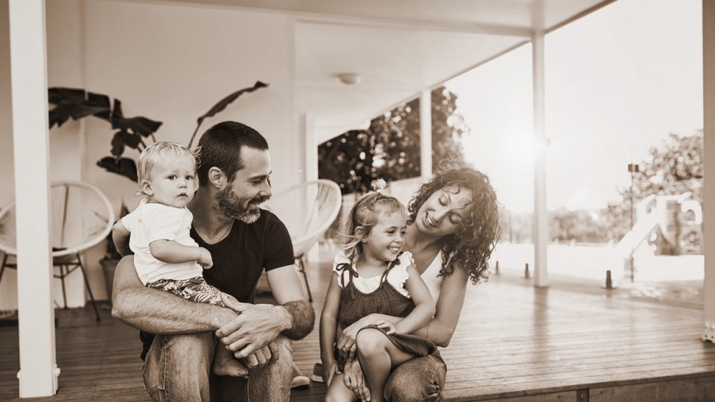 You will need a sworn translation of the family register if you want to legalise adoptions, issue a permit for your minor children to travel abroad alone or accompanied by relatives or friends, prove your paternity or maternity in order to request benefits, subsidies, etc.